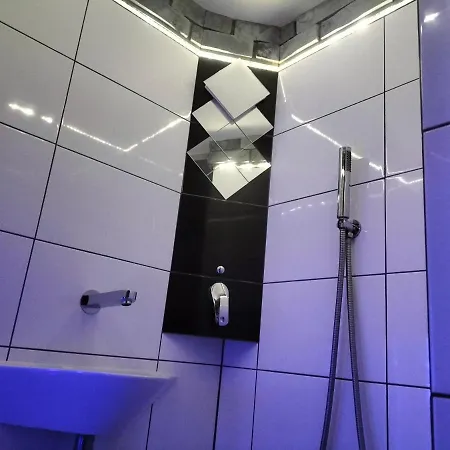 24h Mini Na Kod Dostepu & Free Parking & No Keys Appartement *