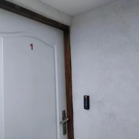 24h Mini Na Kod Dostepu & Free Parking & No Keys Gdynia