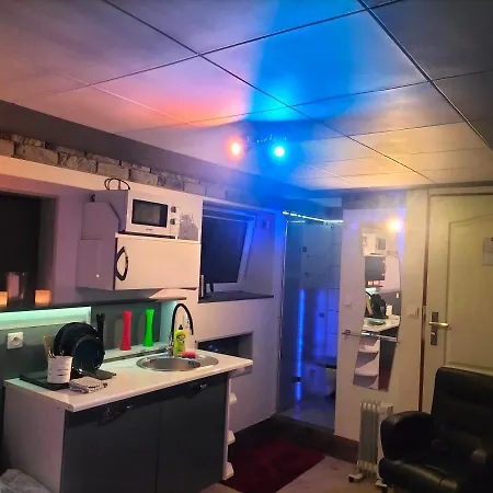 24h Mini Na Kod Dostepu & Free Parking & No Keys דירה *