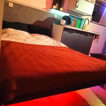 24h Mini Na Kod Dostepu & Free Parking & No Keys